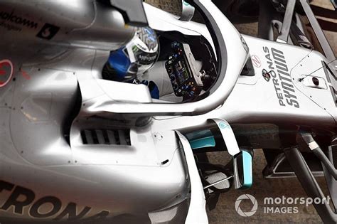 Revealed: How Mercedes' F1 steering wheel works