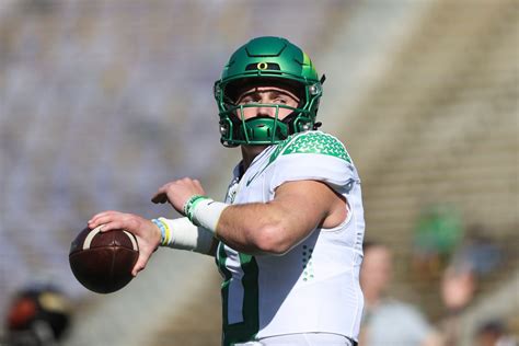 The Bo Nix experience will continue at Oregon for one more season. In a video released by the ...