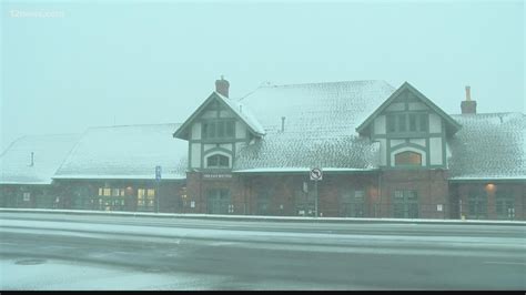 Snow made its way to Flagstaff & the internet couldn't be happier ...