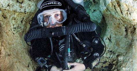 How to Avoid Cave Diving Accidents and Stay Alive, According to an ...