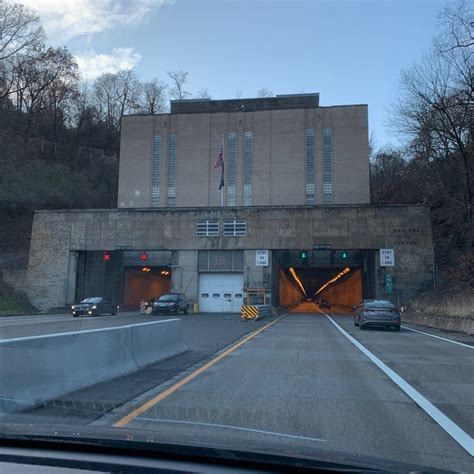 Squirrel Hill Tunnel - Tunnel in Squirrel Hill South