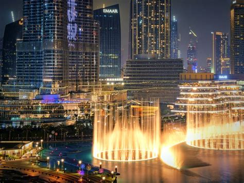 Dubai Fountain: Timings, Travel Tips & Curious Facts (2024)