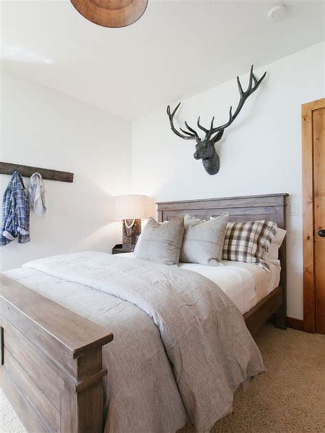 Stag Bedroom Design Ideas, Renovations & Photos