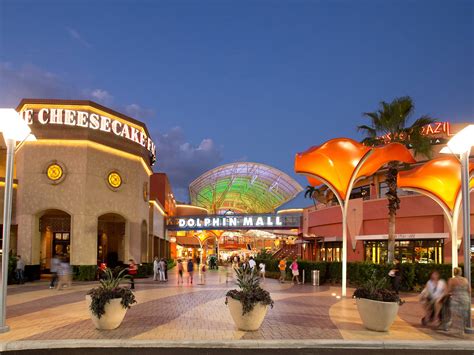 4 Best Outlet Malls in Miami for Scoring Designer Deals