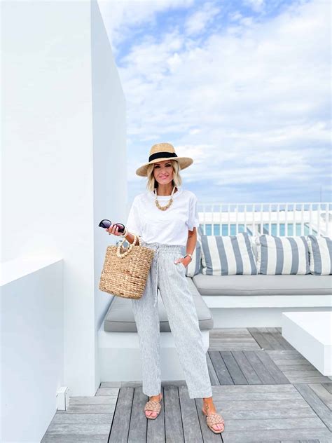 15 Outfit Ideas for Your Next Beach Vacation - Loverly Grey