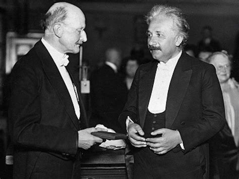 Albert Einstein Nobel Ödülü Alıyor - Ar-Ge ve Tasarım