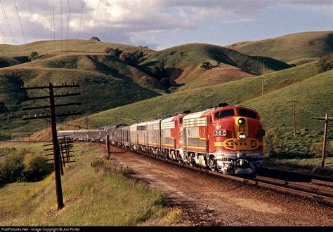 ATSF 38C Atchison, Topeka & Santa Fe (ATSF) EMD F7(A) at Christie ...