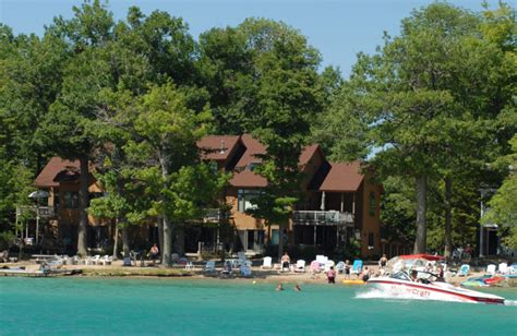 White Birch Lodge (Elk Rapids, MI) - Resort Reviews - ResortsandLodges.com