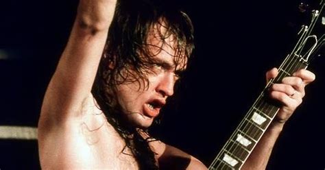 Southern Lifestyle: Angus Young Biography - The AC/DC Powerplant