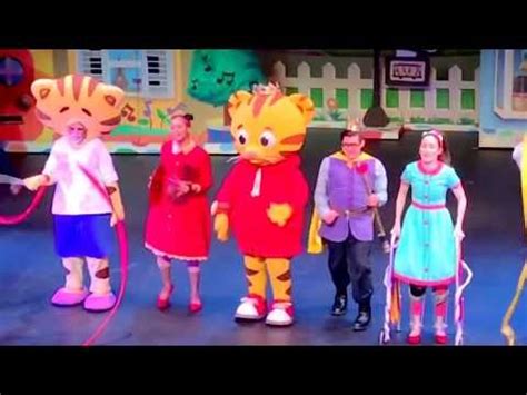 Sing along with DANIEL TIGER SONGS & His Neighborhood Friends- SIMON SAYS SMILE - YouTube ...