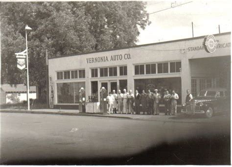 Auto Dealer located in Vernonia | Vernonia, Old photos, Oregon