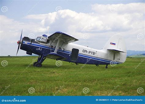 Biplane Antonov AN2 editorial photo. Image of antonov - 20280511