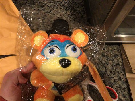 So I got a GlamRock Freddy plush from Amazon, and this is what I got ...