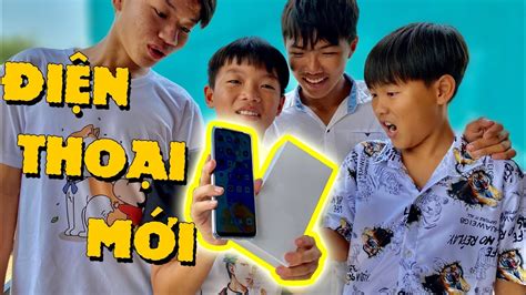 Anh Ba Phải | Bất Ngờ Tặng Điện Thoại Cho Nhã Ngáo | Donating Phone - YouTube