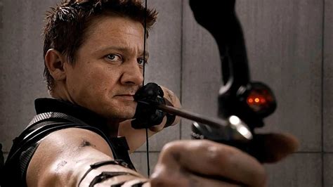 Jeremy Renner Hates What Marvel Did To His Character | GIANT FREAKIN ROBOT