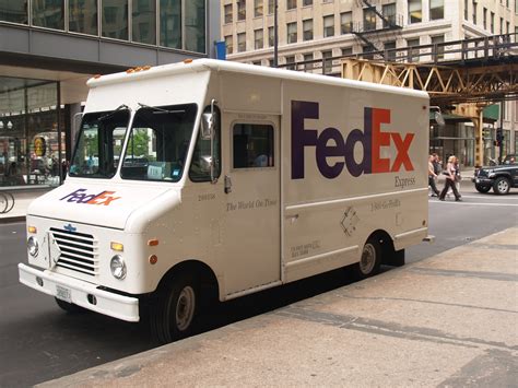 Tiedosto:FedEx truck, Chicago, IL.JPG – Wikipedia