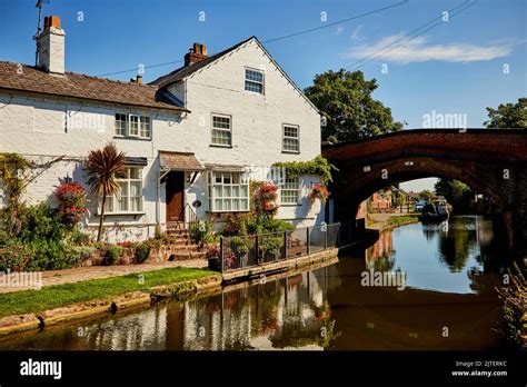 Lymm, Cheshire, the Bridgewater Canal, Sooty Show presenter Matthew ...