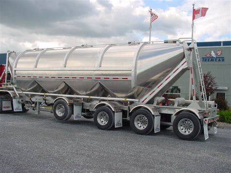 Dry bulk – 1850 cubic feet – 4 axles | Tremcar