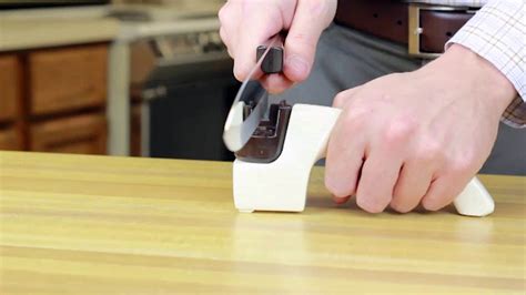 Video - Use the Cutco Sharpener