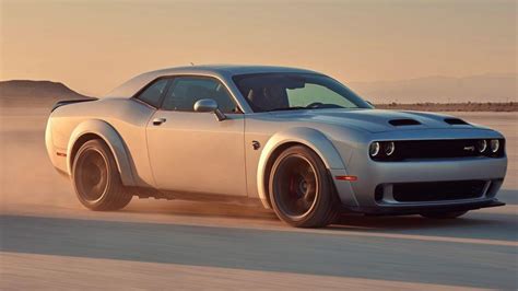 Dodge Challenger SRT Hellcat Redeye specs, 0-60, quarter mile, lap ...