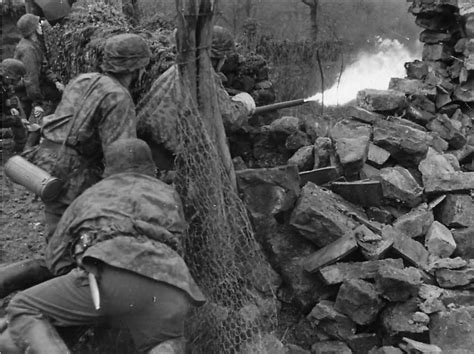 Soldiers of Waffen SS in action with flammenwerfer 35 1942 | World War Photos