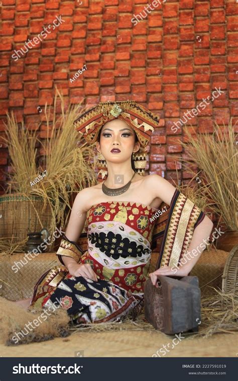 Jambi Indonesia October 2022 Girl Who Stock Photo 2227591019 | Shutterstock