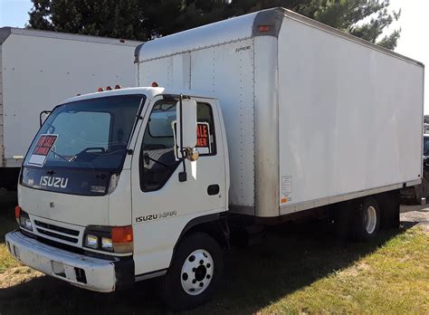 ISUZU NPR 16 FT BOX TRUCK