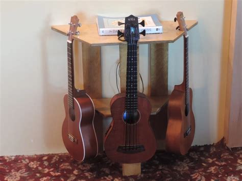 Ukulele stand « Maistro Music