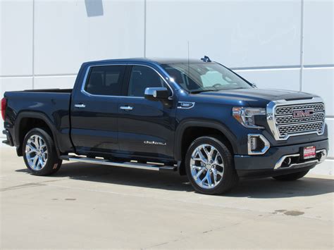 New 2020 GMC Sierra 1500 4WD Crew Cab 147 Denali Crew Cab Pickup in ...