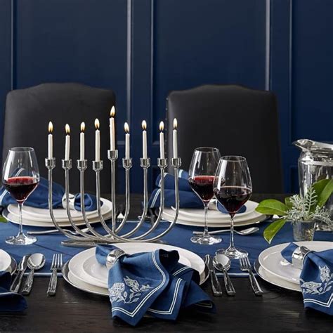 50 Hanukkah Decorating Ideas | How to Decorate & Entertain for Hanukkah ...