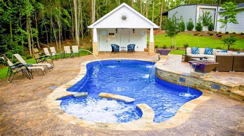 The Brilliant - freeform fiberglass swimming pool with spa - Imagine Pools