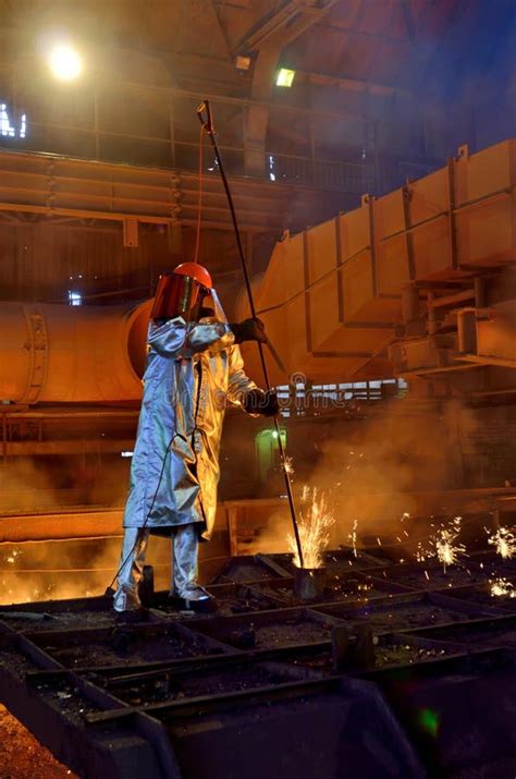 Steel Worker in Steel Plant Stock Photo - Image of heat, pour: 81016080