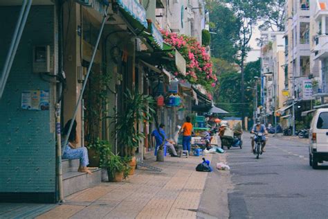 Màu tháng năm trên phố người Hoa - Chợ Lớn Sài Gòn