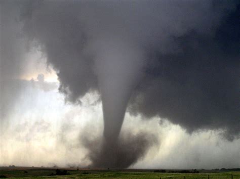 Qué curiosité: ¿Cuál fue el mayor tornado registrado en España?