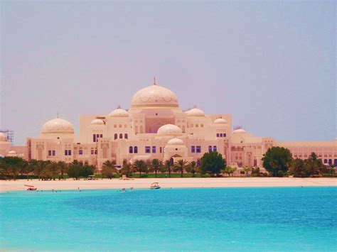 Abu Dhabi UAE - Royal Palace | Taj mahal, Ar design, Abu dhabi