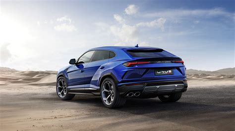 Lamborghini Urus SUV - 4K Ultra HD Wallpaper