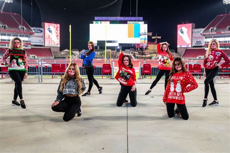 ‘Tis The Season For The Buccaneers Cheerleaders – Ultimate Cheerleaders