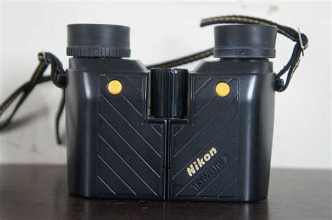 Nikon Travelite II Compact Binoculars & Case 7x20