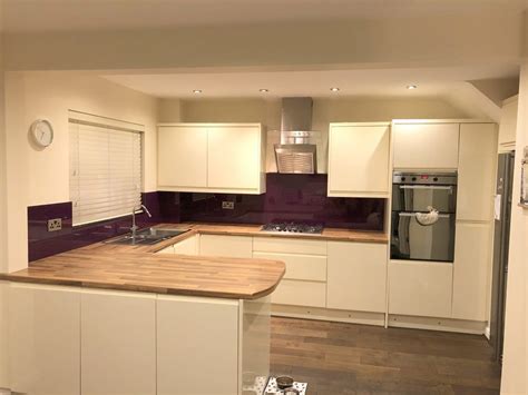 B & Q Kitchen with Worktops | The Used Kitchen Company | B&q kitchens, Handleless kitchen, Kitchen