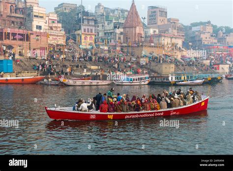 Dashashwamedh Ghat, Varanasi, Uttar Pradesh, India Stock Photo - Alamy