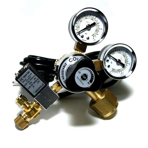 UP Aqua CO2 Regulator with Solenoid - Aqua Zones