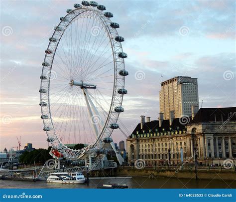 The London Eye at sunset. editorial stock photo. Image of international - 164028533