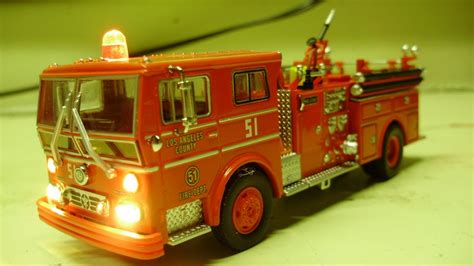 Custom 1:64 Ward LaFrance EMERGENCY Engine 51 diecast model with ...