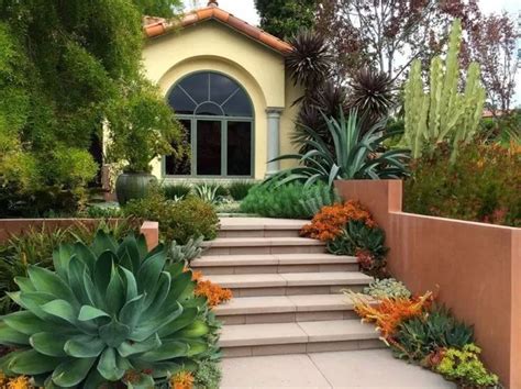 36 Awesome Succulent Front Yard Landscaping Ideas - MAGZHOUSE