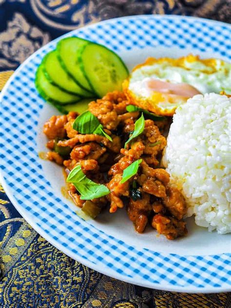 Easy Pad Kra Pao Recipe (Chicken Thai Basil Stir Fry)