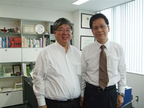 The U.S. Consulate General in Osaka-Kobe Visited the IFReC | News & Topics | Osaka University ...