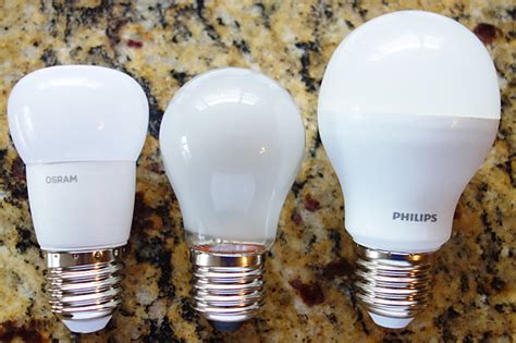 How to change a Samsung fridge freezer 40W light bulb - Editor Seán