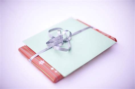 Photo of christmas present and card | Free christmas images