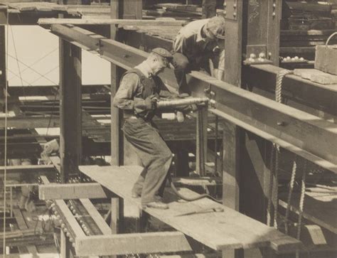 Riveter on Empire State Building, 1930 [2000x1535] : HistoryPorn