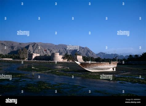 Khasab Fort in Khasab, on the remote Musandam Peninsula, Oman Stock ...